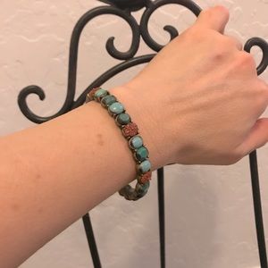 Vintage stretchy bracelet with turquoise